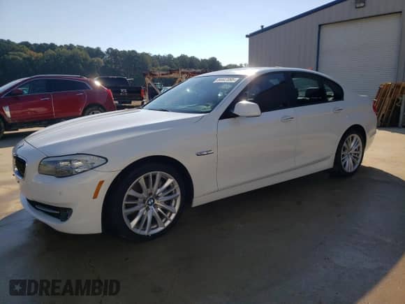 2012 BMW 5 Series 550i с VIN WBAFR9C5XCDX79266, выставлен на аукционе Copart как лот 84447095 с пробегом 163 657 миль миль и Чистый • Clean title. История ставок и продаж доступна на DreamBid. Изображение 1.
