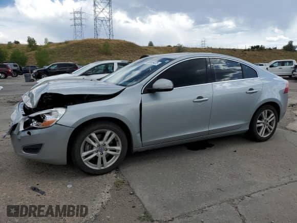 2013 Volvo S60 T5 с VIN YV1612FH4D2208886, выставлен на аукционе Copart как лот 68046425 с пробегом 159 100 миль миль и Списание • Salvage title. История ставок и продаж доступна на DreamBid. Изображение 1.