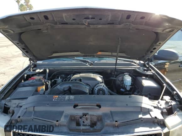 2012 Chevrolet Suburban LT with VIN 1GNSCJE04CR315325, listed as a Copart auction lot 81784645 with 226,936 mi miles and Salvage title. Bid and sale history available at DreamBid. Image 12.