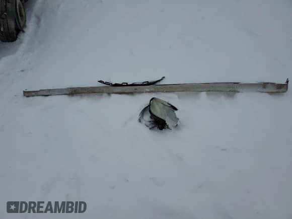 1998 Chevrolet Malibu с VIN 1G1ND52MXW6222003, выставлен на аукционе Copart как лот 87904895 с пробегом 28 095 миль миль и Списание • Salvage title. История ставок и продаж доступна на DreamBid. Изображение 14.