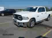 2018 Ram 1500 Big Horn z VIN 1C6RR7GG2JS259241, wystawiony jako IAAI lot #43140129 z przebiegiem 164 943 mil mil oraz . Historia ofert i sprzedaży dostępna na DreamBid. Obrazek 17.