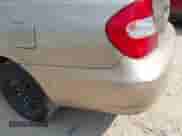 2002 Toyota Camry LE z VIN 4T1BE30K42U639339, wystawiony jako IAAI lot #42914465 z przebiegiem 384 427 mil mil oraz . Historia ofert i sprzedaży dostępna na DreamBid. Obrazek 14.