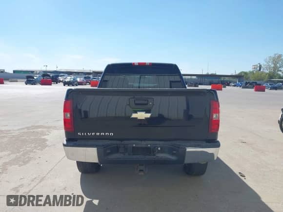 2009 Chevrolet Silverado 1500 LT with VIN 2GCEC23C791137260, listed as a IAAI auction lot 43421550 with 208,538 mi miles and . Bid and sale history available at DreamBid. Image 16.
