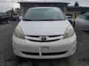 2006 Toyota Sienna XLE z VIN 5TDBA22C96S064004, wystawiony jako Copart lot #84425685 z przebiegiem 106 571 mil mil oraz Czysty tytuł • Clean title. Historia ofert i sprzedaży dostępna na DreamBid. Obrazek 5.