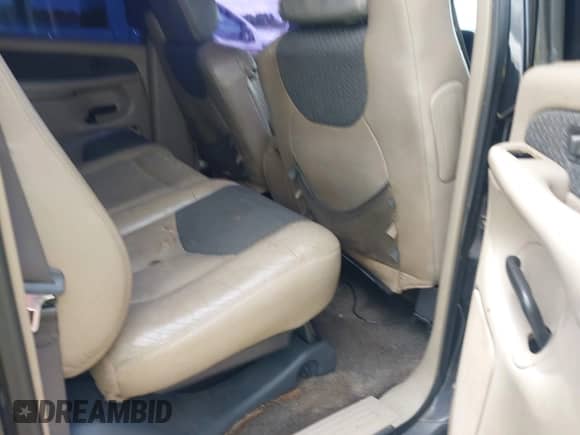 2002 Chevrolet Avalanche с VIN 3GNEK13T72G107144, выставлен на аукционе IAAI как лот 42367208 с пробегом 326 840 миль миль и . История ставок и продаж доступна на DreamBid. Изображение 8.