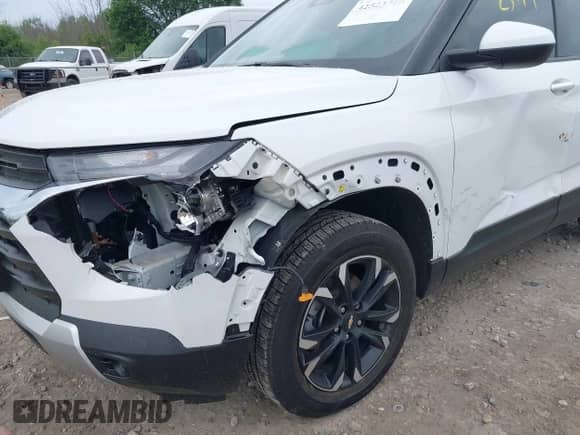 2022 Chevrolet TrailBlazer LT with VIN KL79MRSLXNB038450, listed as a IAAI auction lot 42523719 with 59,318 mi miles and . Bid and sale history available at DreamBid. Image 6.