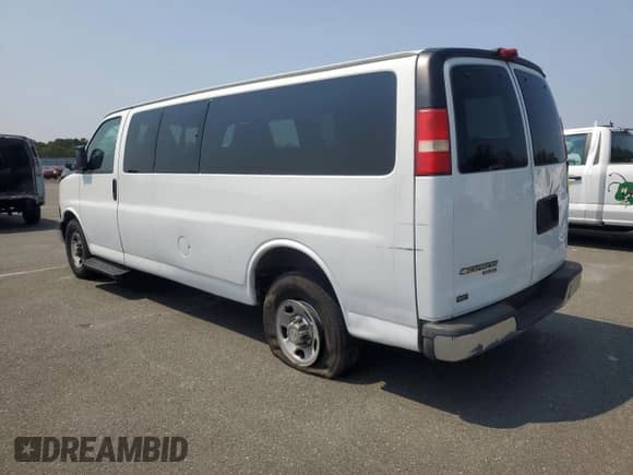 2014 Chevrolet Express Passenger LT с VIN 1GAZG1FG8E1139817, выставлен на аукционе Copart как лот 65780585 с пробегом 140 327 миль миль и Чистый • Clean title. История ставок и продаж доступна на DreamBid. Изображение 2.
