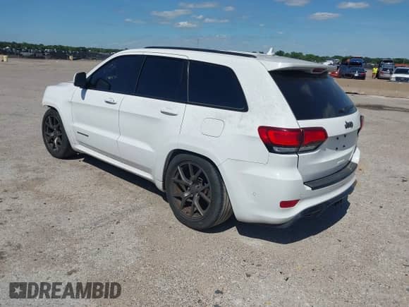 2020 Jeep Grand Cherokee Trackhawk с VIN 1C4RJFN96LC141513, выставлен на аукционе IAAI как лот 42386219 с пробегом Не указан миль и . История ставок и продаж доступна на DreamBid. Изображение 3.