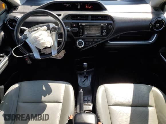 2015 Toyota Prius One z VIN JTDKDTB36F1105781, wystawiony jako Copart lot #81904815 z przebiegiem 68 860 mil mil oraz Szkoda całkowita • Salvage title. Historia ofert i sprzedaży dostępna na DreamBid. Obrazek 8.