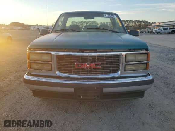 1996 GMC Sierra 1500 с VIN 1GTEC14W5TZ533415, выставлен на аукционе Copart как лот 82287484 с пробегом 442 981 миль миль и Списание • Salvage title. История ставок и продаж доступна на DreamBid. Изображение 5.