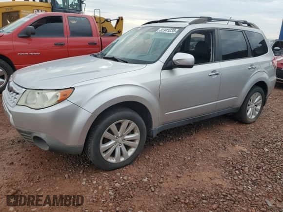 2011 Subaru Forester X Limited z VIN JF2SHAEC2BH728130, wystawiony jako Copart lot #85941235 z przebiegiem 101 564 mil mil oraz Czysty tytuł • Clean title. Historia ofert i sprzedaży dostępna na DreamBid. Obrazek 1.