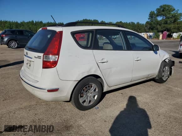 2010 Hyundai Elantra GLS z VIN KMHDC8AE2AU052625, wystawiony jako Copart lot #82588815 z przebiegiem 393 653 mil mil oraz Szkoda całkowita • Salvage title. Historia ofert i sprzedaży dostępna na DreamBid. Obrazek 3.