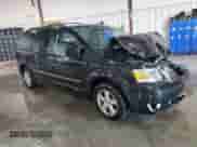 2010 Dodge Grand Caravan SXT z VIN 2D4RN5D17AR409597, wystawiony jako Copart lot #83994974 z przebiegiem Nie podano mil oraz Szkoda całkowita • Salvage title. Historia ofert i sprzedaży dostępna na DreamBid. Obrazek 4.