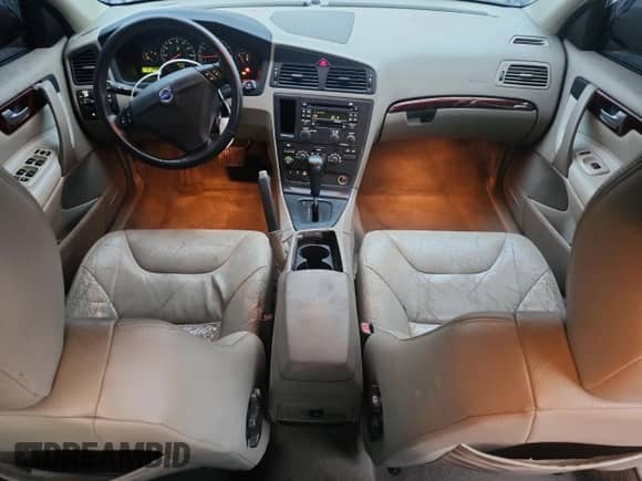 2004 Volvo S60 с VIN YV1RS59V042375033, выставлен на аукционе Copart как лот 84001405 с пробегом 198 457 миль миль и Списание • Salvage title. История ставок и продаж доступна на DreamBid. Изображение 8.