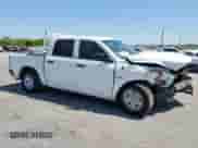 2020 Ram 1500 Tradesman z VIN 1C6RR6KT2LS114539, wystawiony jako Copart lot #52201145 z przebiegiem Nie podano mil oraz Szkoda całkowita • Salvage title. Historia ofert i sprzedaży dostępna na DreamBid. Obrazek 4.