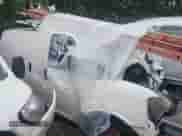 2019 Chevrolet Express Cargo z VIN 1GCWGAFP0K1351293, wystawiony jako IAAI lot #42499545 z przebiegiem Nie podano mil oraz . Historia ofert i sprzedaży dostępna na DreamBid. Obrazek 1.