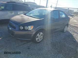 2013 Chevrolet Sonic LS с VIN 1G1JA5SH0D4160064, выставлен на аукционе IAAI как лот 43481859 с пробегом 122 342 миль миль и . История ставок и продаж доступна на DreamBid. Изображение 2.