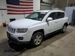 2016 Jeep Compass Latitude z VIN 1C4NJCEB7GD620846, wystawiony jako Copart lot #69743355 z przebiegiem 261 044 mil mil oraz Szkoda całkowita • Salvage title. Historia ofert i sprzedaży dostępna na DreamBid. Obrazek 1.