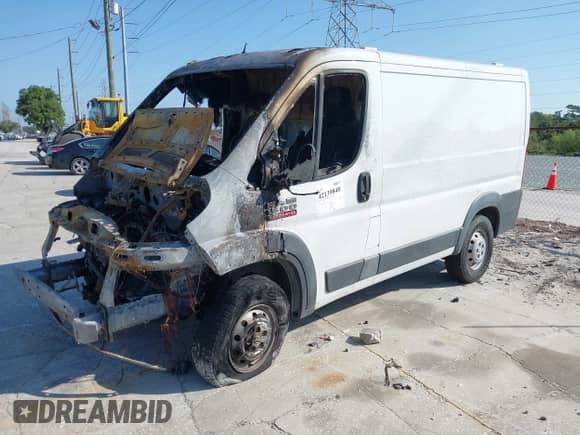 2015 Ram ProMaster z VIN 3C6TRVND8FE504363, wystawiony jako IAAI lot #42139840 z przebiegiem Nie podano mil oraz . Historia ofert i sprzedaży dostępna na DreamBid. Obrazek 2.