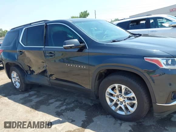 2020 Chevrolet Traverse LT Cloth z VIN 1GNERGKW9LJ315844, wystawiony jako IAAI lot #42941351 z przebiegiem 97 799 mil mil oraz . Historia ofert i sprzedaży dostępna na DreamBid. Obrazek 13.