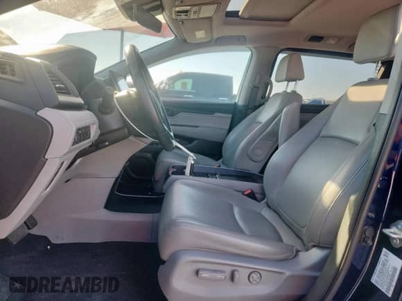 2019 Honda Odyssey EX-L с VIN 5FNRL6H75KB136180, выставлен на аукционе Copart как лот 86308375 с пробегом 89 160 миль миль и Списание • Salvage title. История ставок и продаж доступна на DreamBid. Изображение 7.