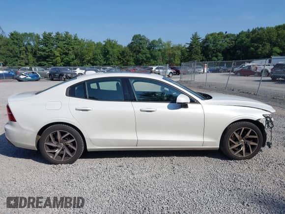 2020 Volvo S60 Momentum with VIN 7JRA22TKXLG060761, listed as a IAAI auction lot 42756793 with 75,361 mi miles and . Bid and sale history available at DreamBid. Image 13.