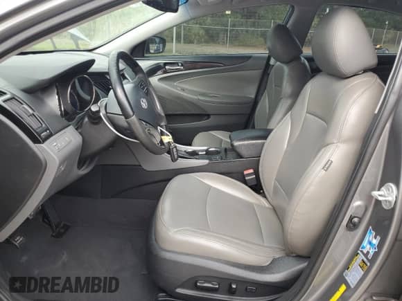 2013 Hyundai Sonata Limited с VIN 5NPEC4AC8DH667078, выставлен на аукционе Copart как лот 68282715 с пробегом 164 936 миль миль и Списание • Salvage title. История ставок и продаж доступна на DreamBid. Изображение 7.