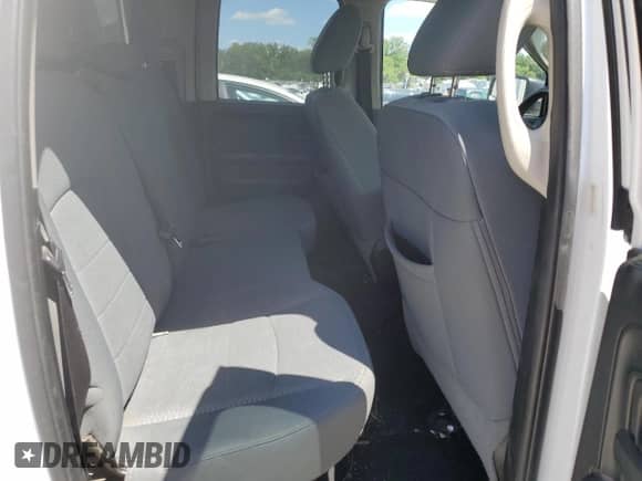 2013 Ram 1500 Tradesman z VIN 1C6RR7FP6DS645313, wystawiony jako Copart lot #57781625 z przebiegiem 299 001 mil mil oraz Szkoda całkowita • Salvage title. Historia ofert i sprzedaży dostępna na DreamBid. Obrazek 10.