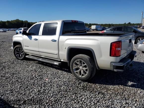 2015 GMC Sierra 1500 SLT z VIN 3GTU2VEC9FG274541, wystawiony jako Copart lot #86776765 z przebiegiem 261 326 mil mil oraz Szkoda całkowita • Salvage title. Historia ofert i sprzedaży dostępna na DreamBid. Obrazek 2.