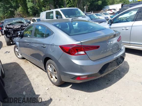 2019 Hyundai Elantra SEL z VIN KMHD84LF5KU784569, wystawiony jako IAAI lot #43005642 z przebiegiem 91 178 mil mil oraz . Historia ofert i sprzedaży dostępna na DreamBid. Obrazek 3.