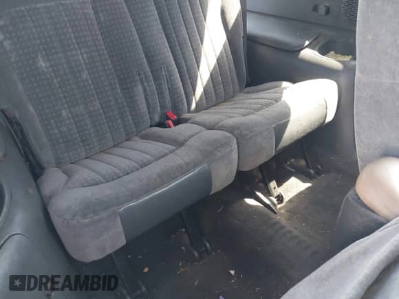 2002 Chevrolet Blazer LS с VIN 1GNCS18W22K123173, выставлен на аукционе IAAI как лот 42676108 с пробегом 184 697 миль миль и . История ставок и продаж доступна на DreamBid. Изображение 8.