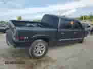 2005 GMC Sierra 1500 SLE z VIN 2GTEK13T551183872, wystawiony jako Copart lot #62696625 z przebiegiem 318 449 mil mil oraz Szkoda całkowita • Salvage title. Historia ofert i sprzedaży dostępna na DreamBid. Obrazek 3.