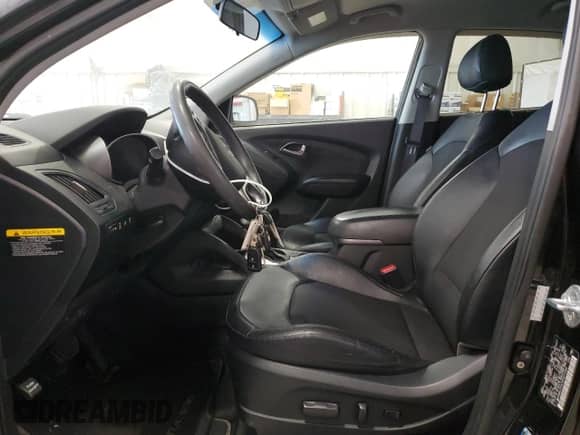 2015 Hyundai Tucson GLS z VIN KM8JTCAF9FU071050, wystawiony jako Copart lot #72103855 z przebiegiem 121 400 mil mil oraz Czysty tytuł • Clean title. Historia ofert i sprzedaży dostępna na DreamBid. Obrazek 7.