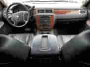 2007 Chevrolet Avalanche 2LT z VIN 3GNFK12397G206187, wystawiony jako Copart lot #57542474 z przebiegiem 197 428 mil mil oraz Czysty tytuł • Clean title. Historia ofert i sprzedaży dostępna na DreamBid. Obrazek 8.