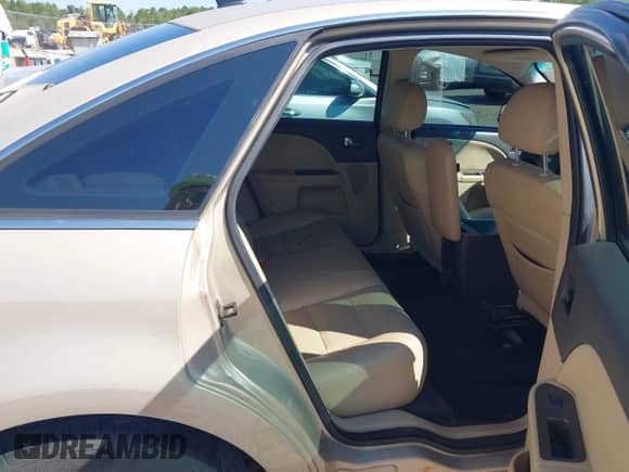 2008 Ford Taurus SEL with VIN 1FAHP24W58G139106, listed as a IAAI auction lot 43057390 with 204,153 mi miles and . Bid and sale history available at DreamBid. Image 8.