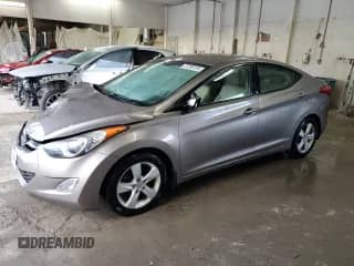 2013 Hyundai Elantra Limited z VIN 5NPDH4AE8DH415250, wystawiony jako Copart lot #87286135 z przebiegiem 140 568 mil mil oraz Szkoda całkowita • Salvage title. Historia ofert i sprzedaży dostępna na DreamBid. Obrazek 1.