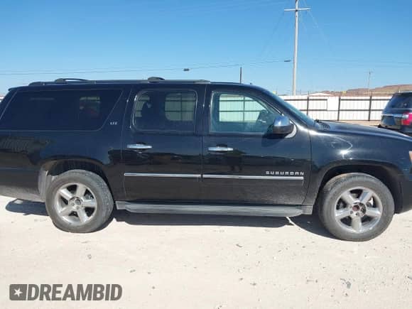 2014 Chevrolet Suburban LTZ с VIN 1GNSCKE01ER106729, выставлен на аукционе IAAI как лот 43445851 с пробегом 198 296 миль миль и . История ставок и продаж доступна на DreamBid. Изображение 13.