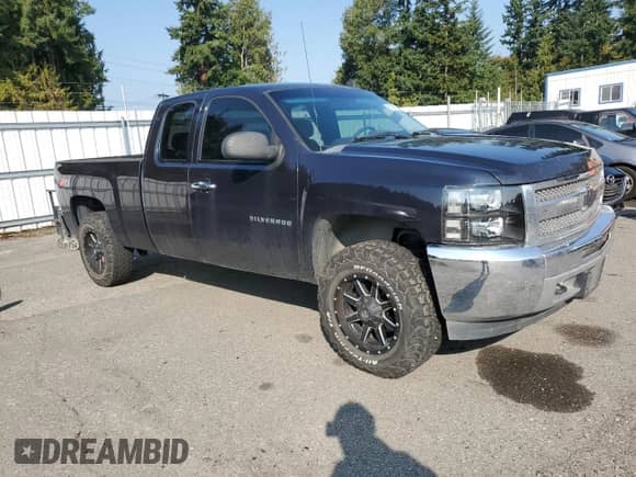 2013 Chevrolet Silverado 1500 LT z VIN 1GCRKSE79DZ215929, wystawiony jako Copart lot #83750135 z przebiegiem 163 596 mil mil oraz Szkoda całkowita • Salvage title. Historia ofert i sprzedaży dostępna na DreamBid. Obrazek 4.