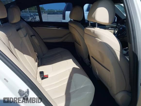 2018 BMW 5 Series 530i с VIN WBAJA5C53JG898590, выставлен на аукционе IAAI как лот 42143629 с пробегом 135 111 миль миль и . История ставок и продаж доступна на DreamBid. Изображение 8.