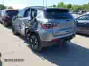 2018 Jeep Compass Trailhawk z VIN 3C4NJDDB9JT272864, wystawiony jako IAAI lot #42284940 z przebiegiem Nie podano mil oraz . Historia ofert i sprzedaży dostępna na DreamBid. Obrazek 3.