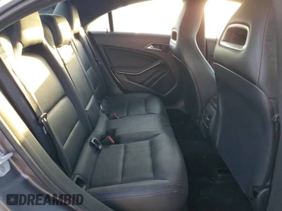 2018 Mercedes-Benz CLA 250 с VIN WDDSJ4EB8JN527222, выставлен на аукционе Copart как лот 77480584 с пробегом 73 759 миль миль и Списание • Salvage title. История ставок и продаж доступна на DreamBid. Изображение 10.