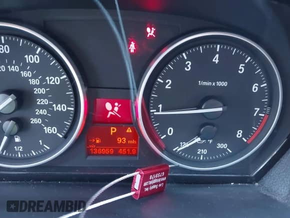 2007 BMW 3 Series 328i with VIN WBAWB33567PV72573, listed as a IAAI auction lot 41302455 with 136,959 mi miles and . Bid and sale history available at DreamBid. Image 15.