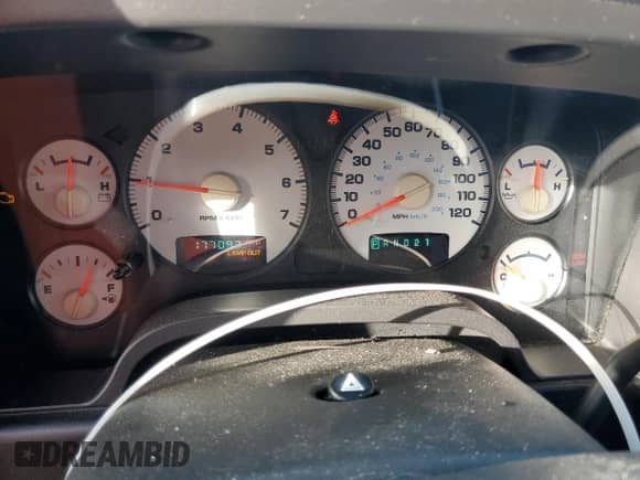 2005 Dodge 1500 ST z VIN 1D7HA18K55J597181, wystawiony jako Copart lot #77262604 z przebiegiem 177 093 mil mil oraz Czysty tytuł • Clean title. Historia ofert i sprzedaży dostępna na DreamBid. Obrazek 9.
