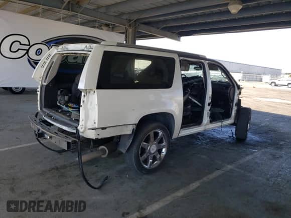 2008 Cadillac Escalade with VIN 1GYFC66858R173581, listed as a Copart auction lot 59135785 with Not provided miles and Non repairable. Bid and sale history available at DreamBid. Image 3.