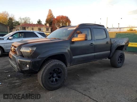 2013 Toyota Tacoma с VIN 3TMLU4EN4DM131433, выставлен на аукционе Copart как лот 85946955 с пробегом 119 482 миль миль и Списание • Salvage title. История ставок и продаж доступна на DreamBid. Изображение 1.