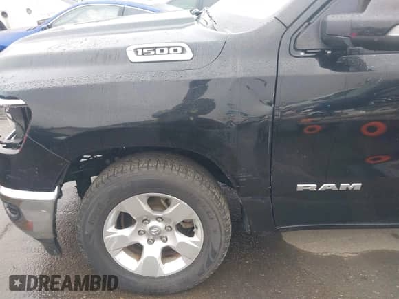 2020 Ram 1500 Big Horn z VIN 1C6RREFG1LN333692, wystawiony jako IAAI lot #41517721 z przebiegiem 67 046 mil mil oraz . Historia ofert i sprzedaży dostępna na DreamBid. Obrazek 18.