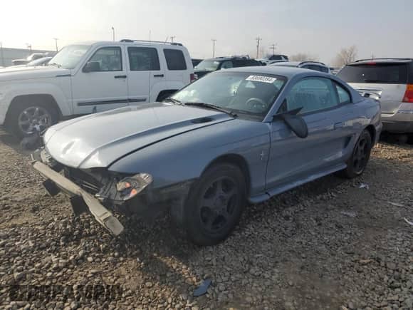 1994 Ford Mustang z VIN 1FALP4046RF182709, wystawiony jako Copart lot #83690394 z przebiegiem 236 274 mil mil oraz Szkoda całkowita • Salvage title. Historia ofert i sprzedaży dostępna na DreamBid. Obrazek 1.