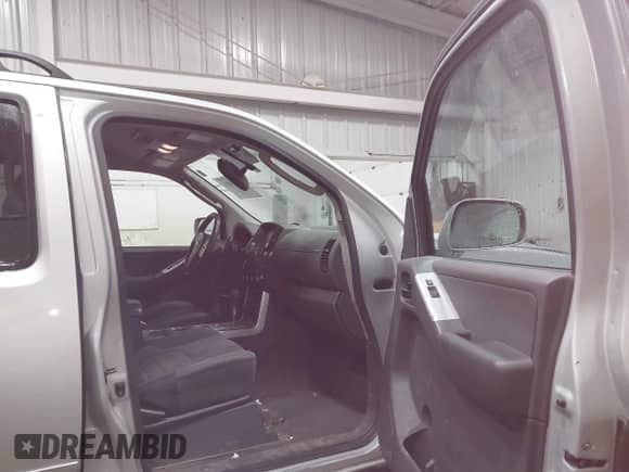 2011 Nissan Pathfinder SV с VIN 5N1AR1NB8BC630274, выставлен на аукционе IAAI как лот 42034304 с пробегом 133 309 миль миль и . История ставок и продаж доступна на DreamBid. Изображение 5.