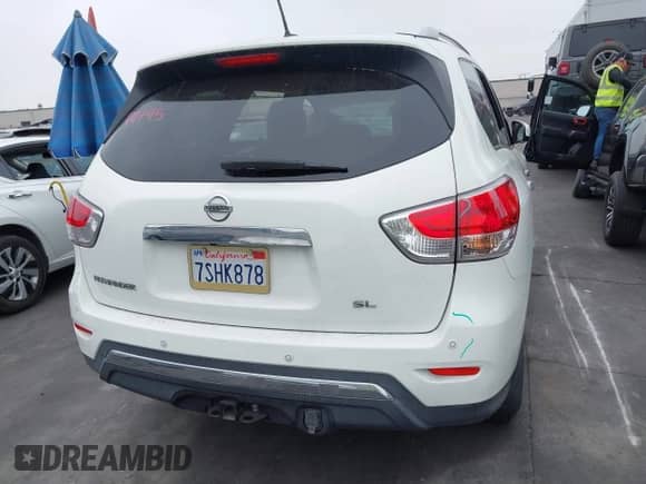 2015 Nissan Pathfinder SL с VIN 5N1AR2MN1FC720521, выставлен на аукционе IAAI как лот 43295702 с пробегом 72 151 миль миль и . История ставок и продаж доступна на DreamBid. Изображение 16.