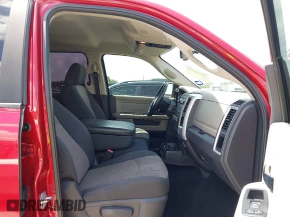 2009 Dodge 1500 Sport z VIN 1D3HB13T49J501996, wystawiony jako IAAI lot #42550456 z przebiegiem 148 884 mil mil oraz . Historia ofert i sprzedaży dostępna na DreamBid. Obrazek 5.